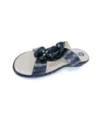 Comfortable casual slides for women and girls, ideal for everyday wear.