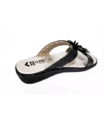 Comfortable casual slides for women and girls, ideal for everyday wear.