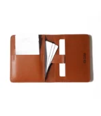 Light Brown Men's Leather Wallet: Stylish and functional accessory for daily use, crafted from high-quality leather.